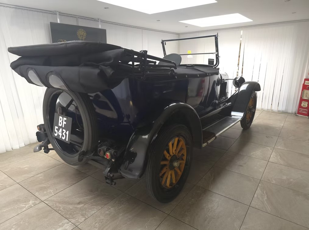 1918 Chalmers Six-30 Open Tourer-10