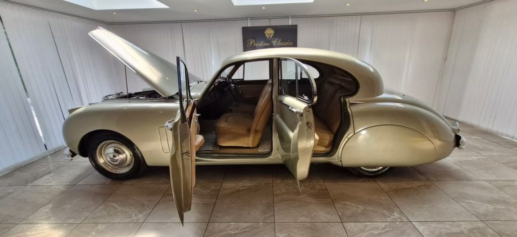 1952 Jaguar MK VII-11