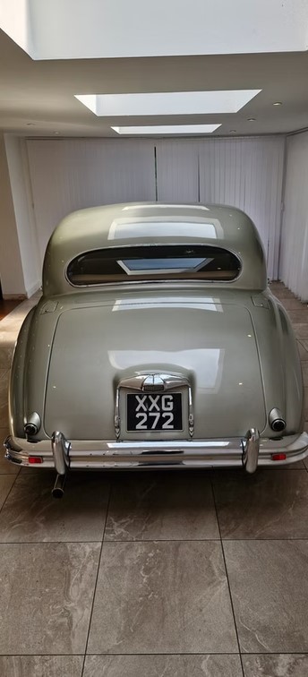 1952 Jaguar MK VII-17