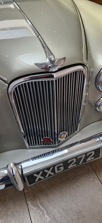 1952 Jaguar MK VII-18