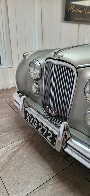 1952 Jaguar MK VII-20