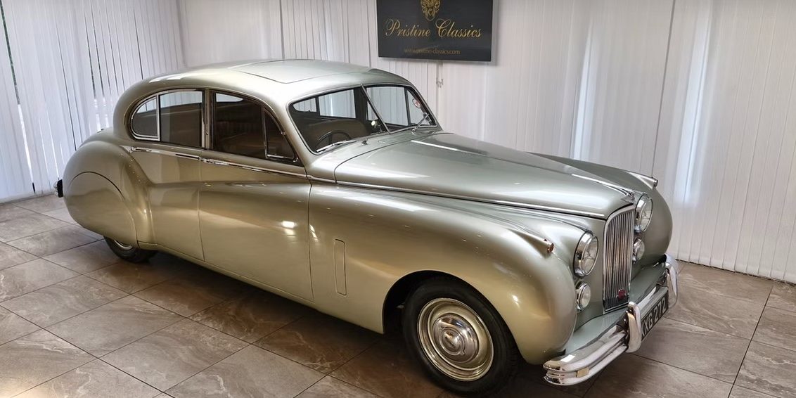 1952 Jaguar MK VII-22