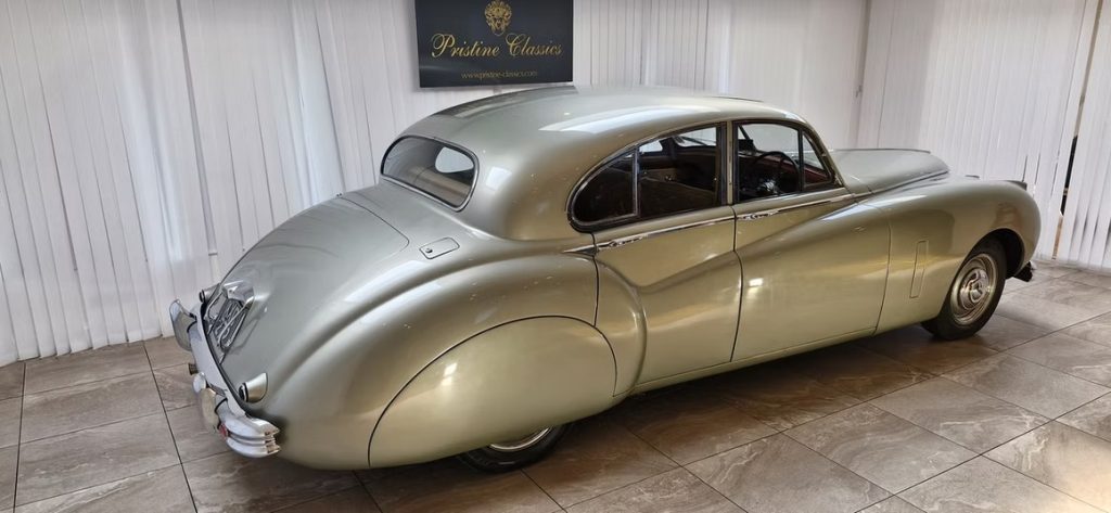1952 Jaguar MK VII-26