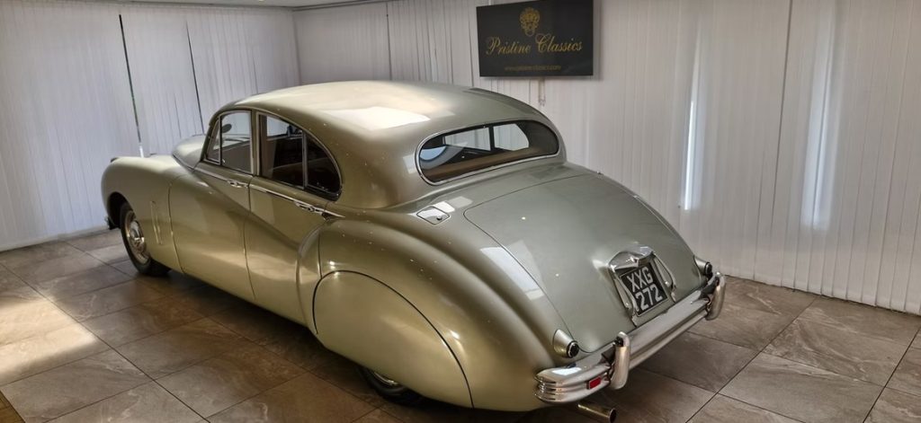 1952 Jaguar MK VII-3