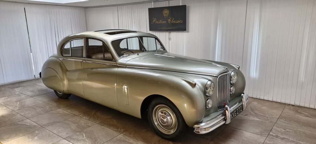 1952 Jaguar MK VII-4
