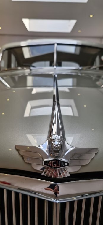 1952 Jaguar MK VII-40