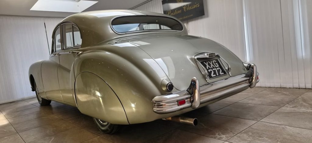 1952 Jaguar MK VII-6