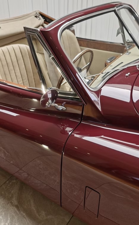 1955 Jaguar XK140 DHC-12