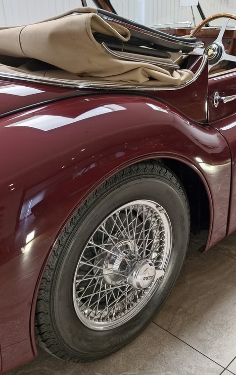 1955 Jaguar XK140 DHC-28