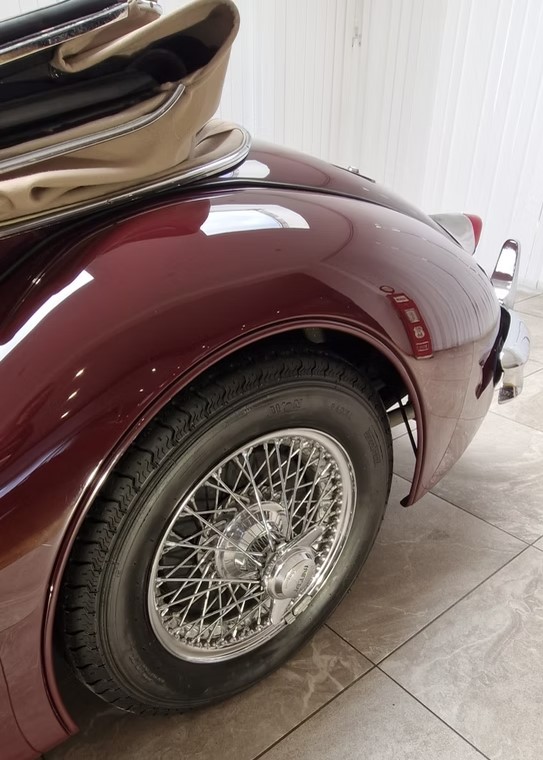 1955 Jaguar XK140 DHC-30