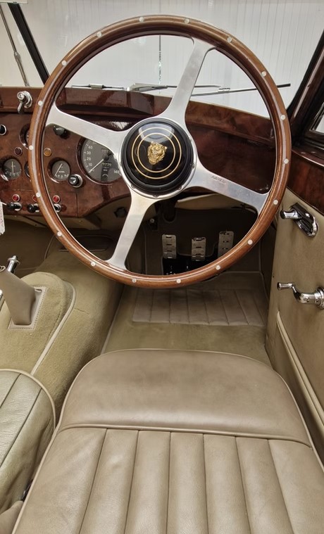 1955 Jaguar XK140 DHC-35