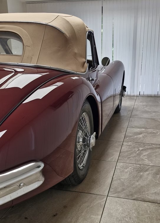 1955 Jaguar XK140 DHC-36