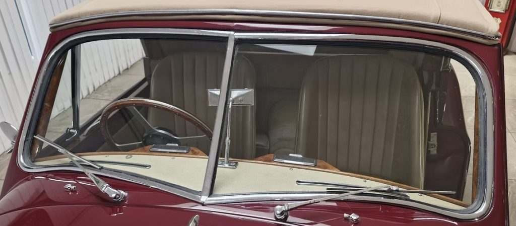 1955 Jaguar XK140 DHC-39