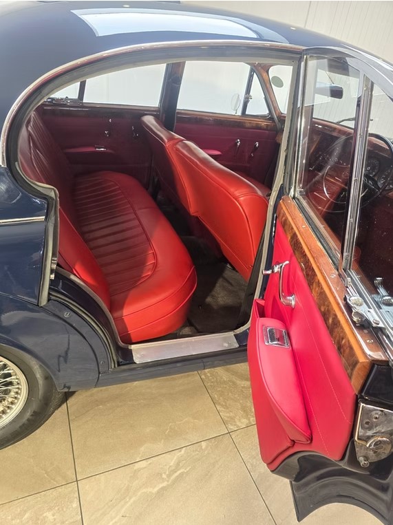 1964 Daimler 2.5 V8 Automatic 20