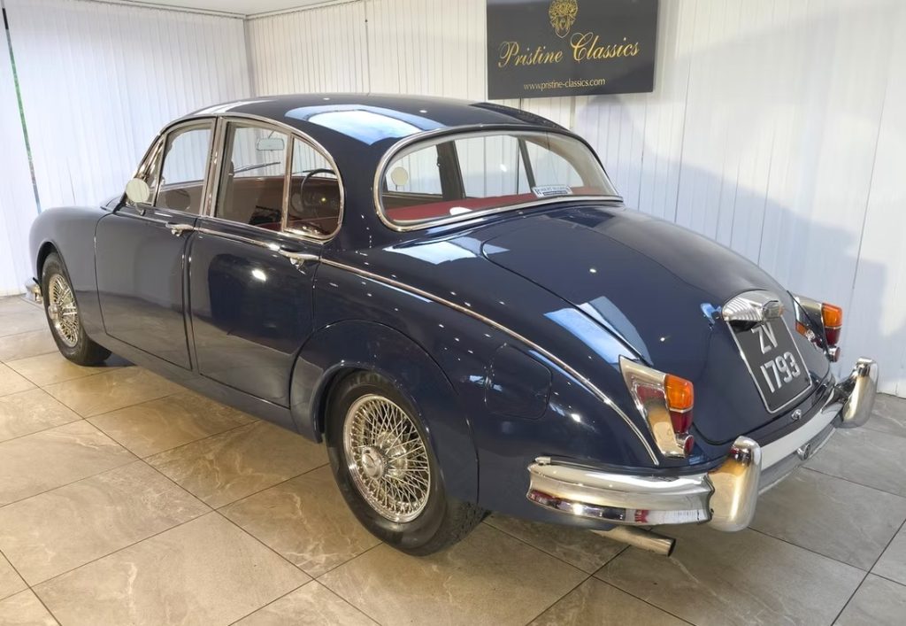 1964 Daimler 2.5 V8 Automatic 4