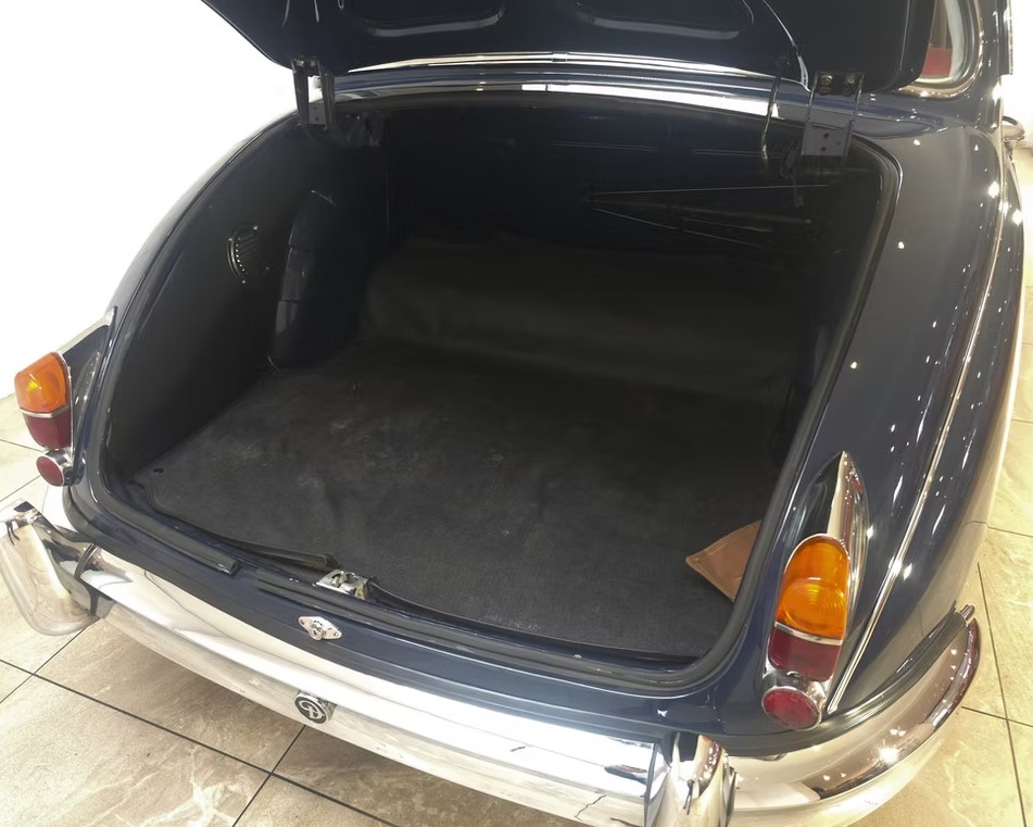 1964 Daimler 2.5 V8 Automatic 45