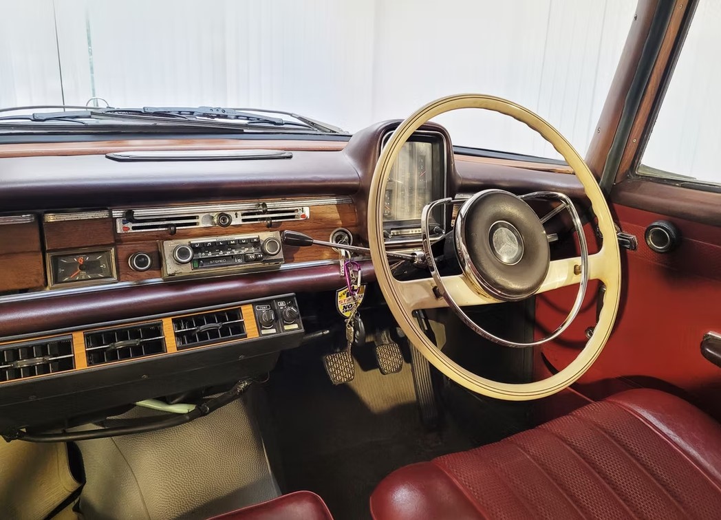 1965 Mercedes Fintail-6