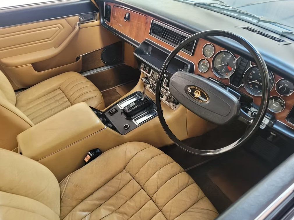 1977 Daimler Sovereign Coupe-8