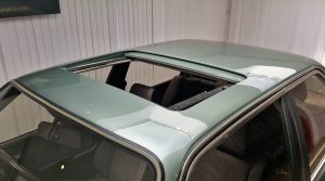 1985 BMW 320i-29