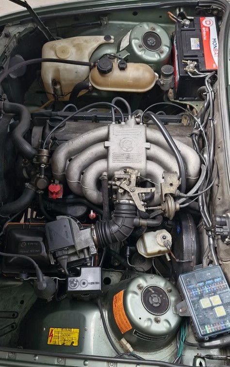 1985 BMW 320i-33