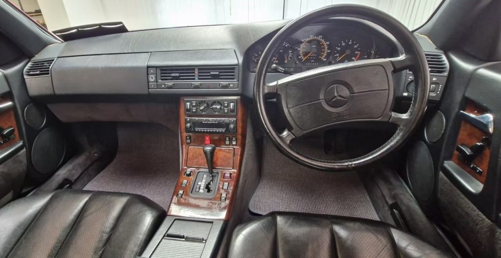 1990 Mercedes-Benz 500 SL-38