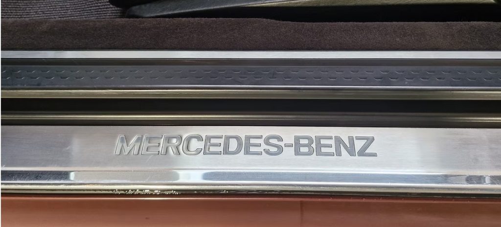 1990 Mercedes-Benz 500 SL-59