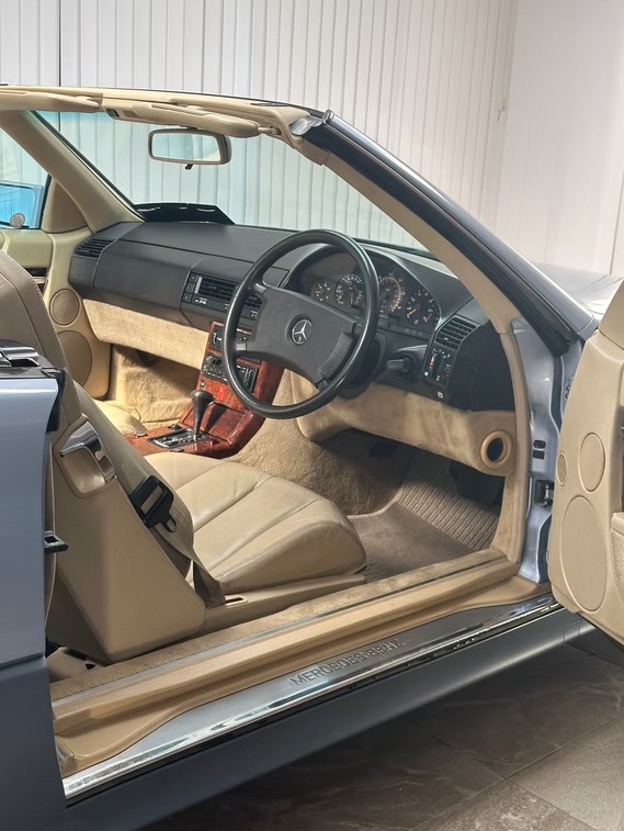 1991 Mercedes 300 SL-11