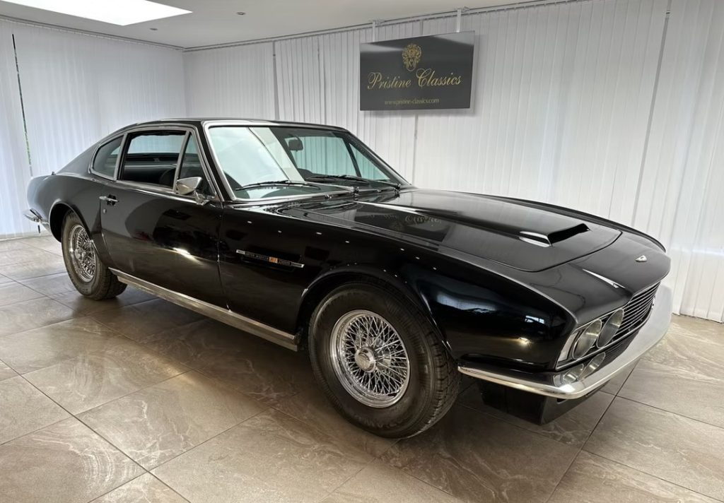 Aston Martin DBS 1