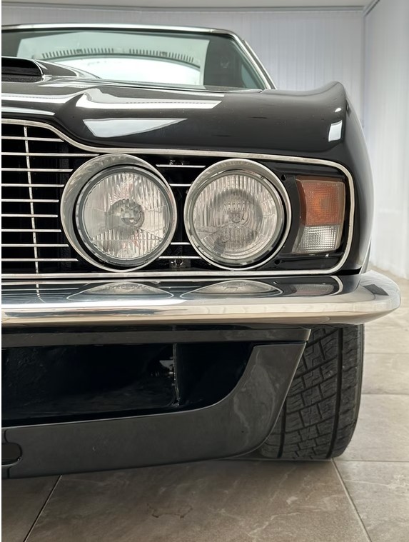 Aston Martin DBS 5