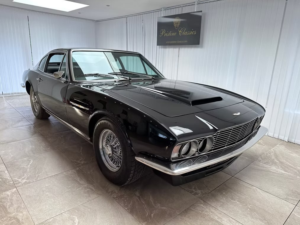 Aston Martin DBS 7