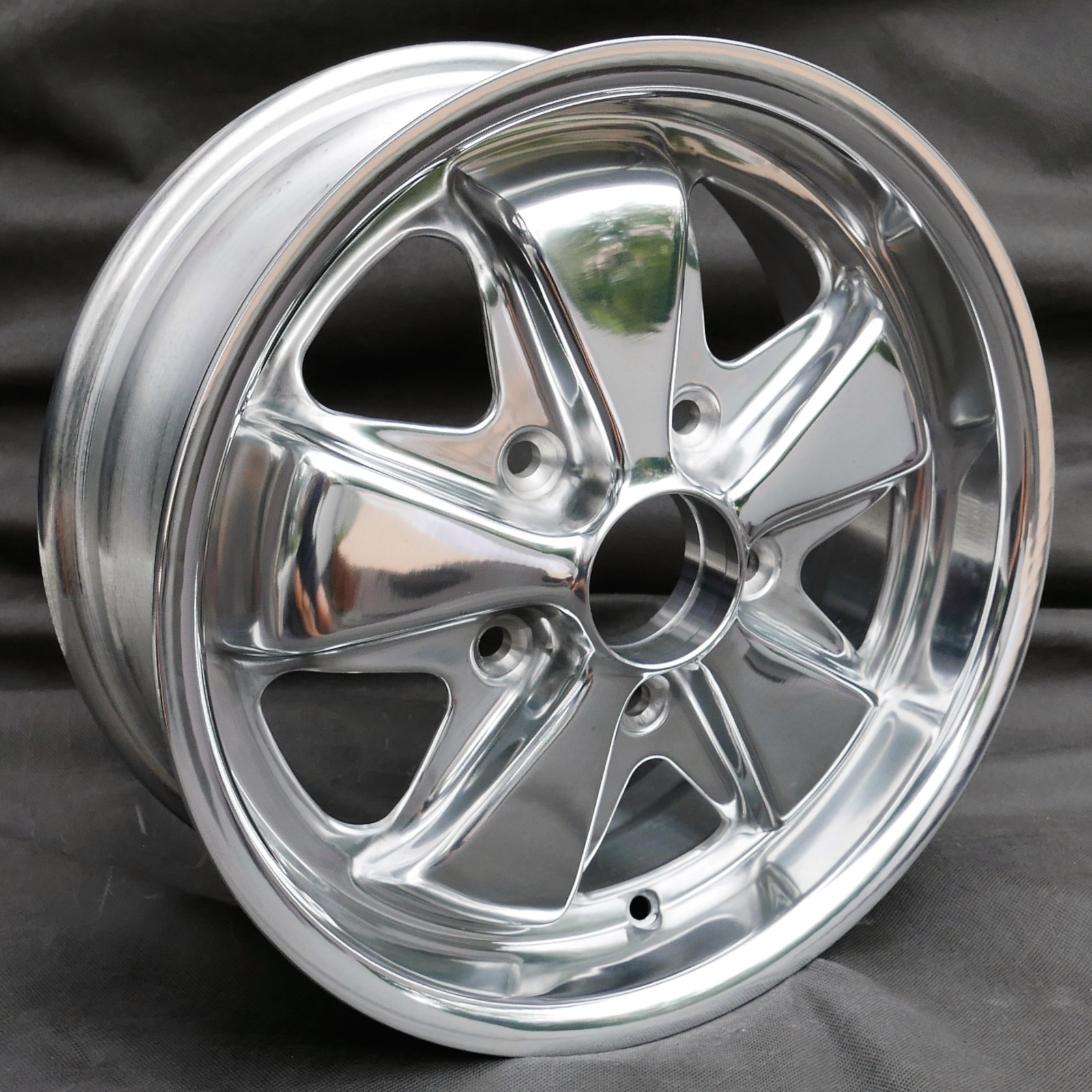 Maxilite 5-Spoke Style (Deep Six) 6x15 5x130 - MX160015PO