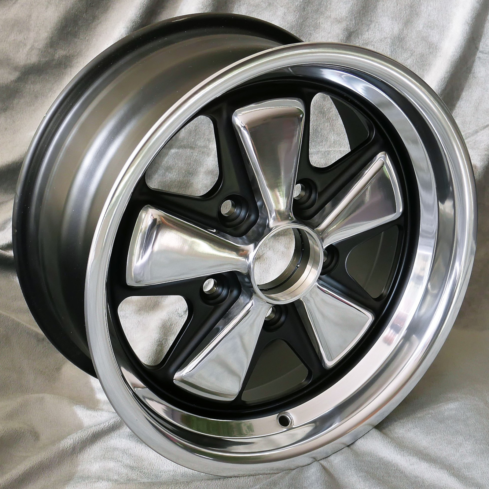 Maxilite 5-Spoke Style 7x16 5x112 - MX170016TX