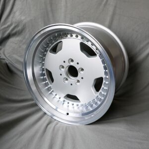 Maxilite Aero 3 Style 10x17 5x112 - AMA3101717XSP