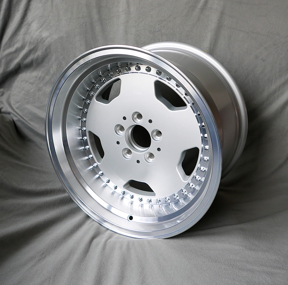 Maxilite Aero 3 Style 10x17 5x112 - AMA3101717XSP