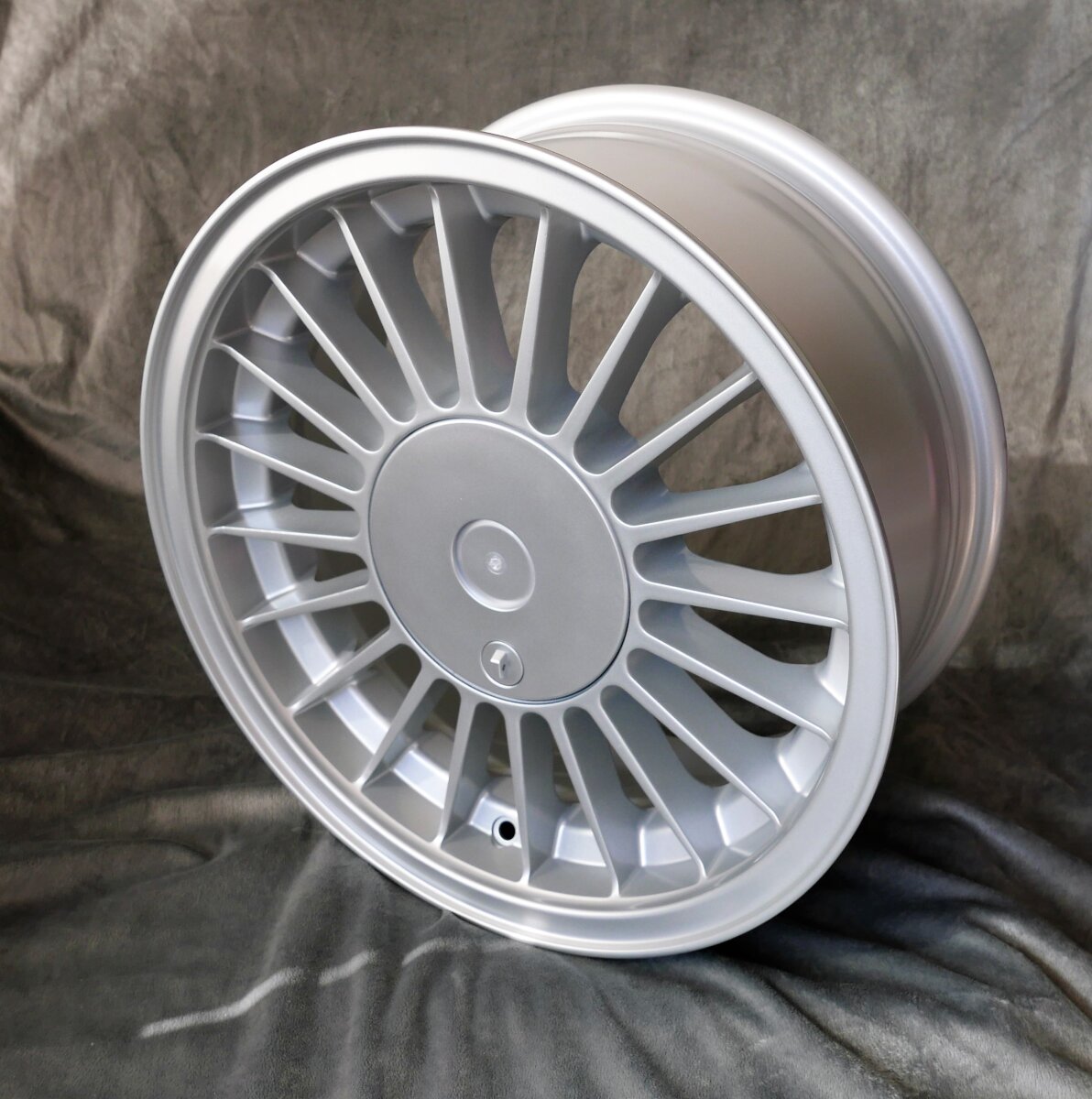 Maxilite staggered set: Spoke Style Front 7x16 | Rear 8x16 4x100 - BMAL78164100