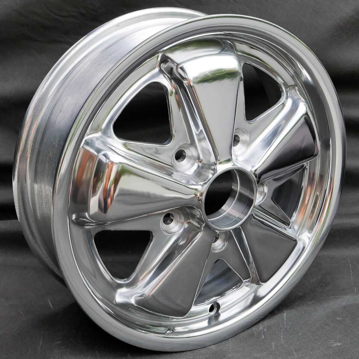 Maxilite 5-Spoke Style 4,5x15 – Porsche 356 C/SC