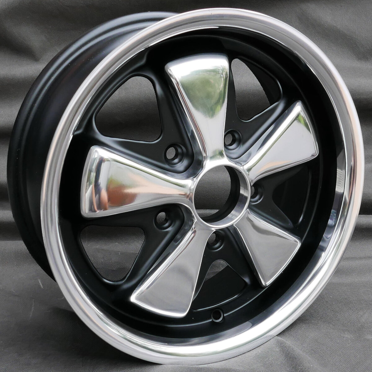 Maxilite 5-Spoke Style (Deep Six) 6x15 – Porsche 911 SC