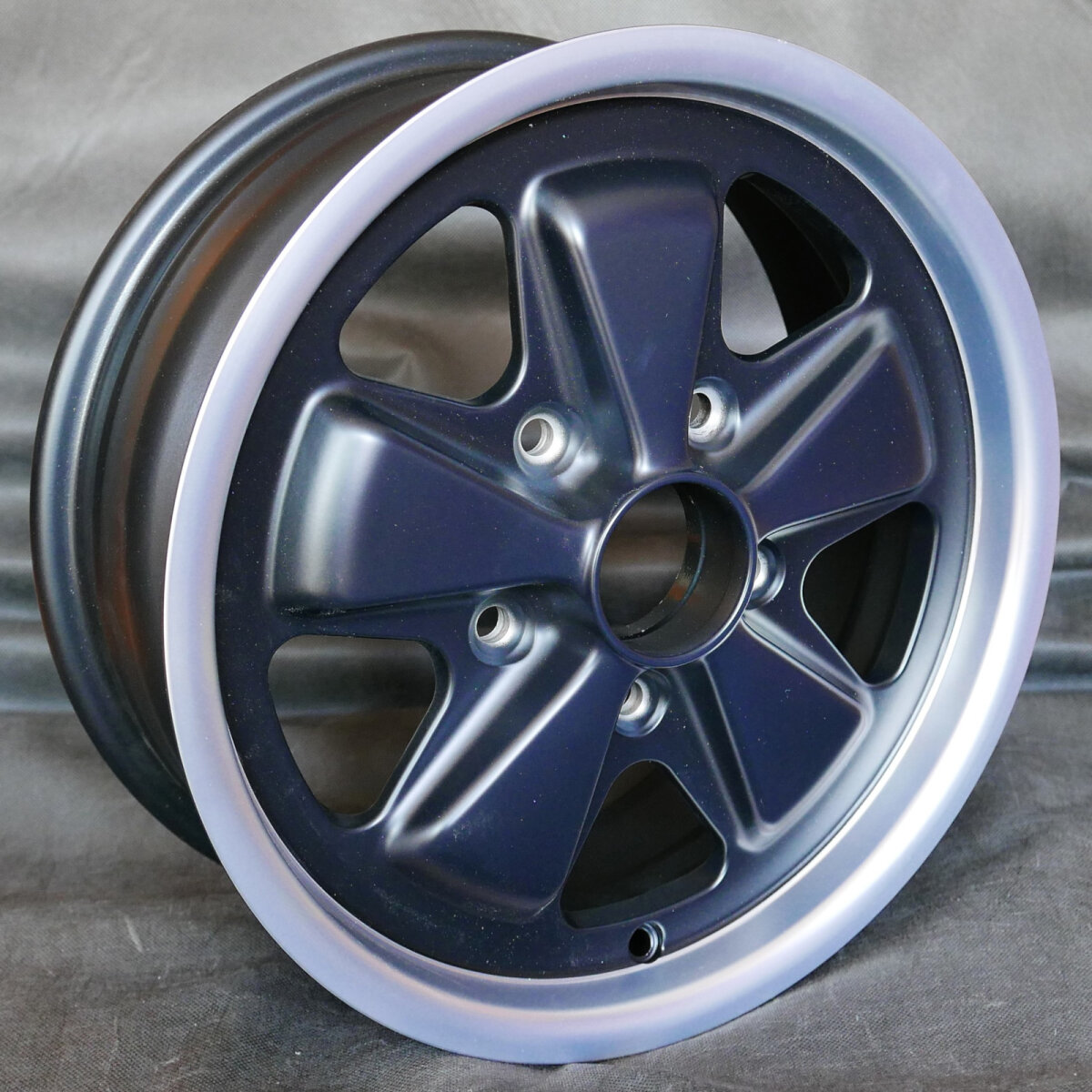 Maxilite 5-Spoke Style (Flat Six) 6x15 – Porsche 911 SC