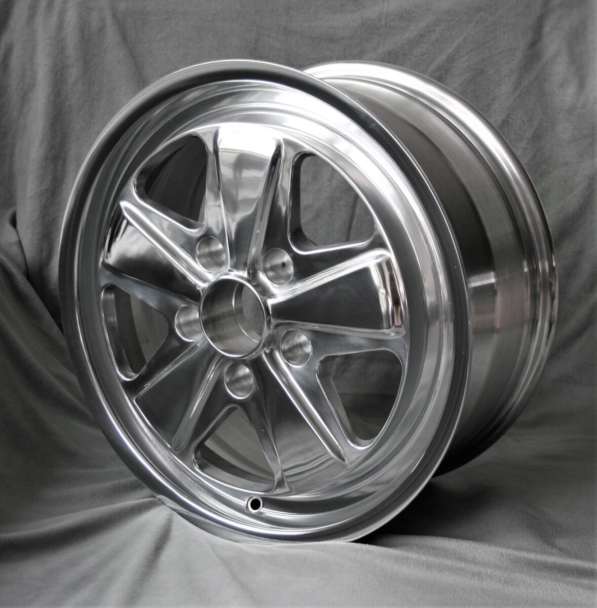Maxilite 5-Spoke Style 7,5x17 – Porsche 944 1987-1989, 944S, 944S2, 944 turbo 1987-1991