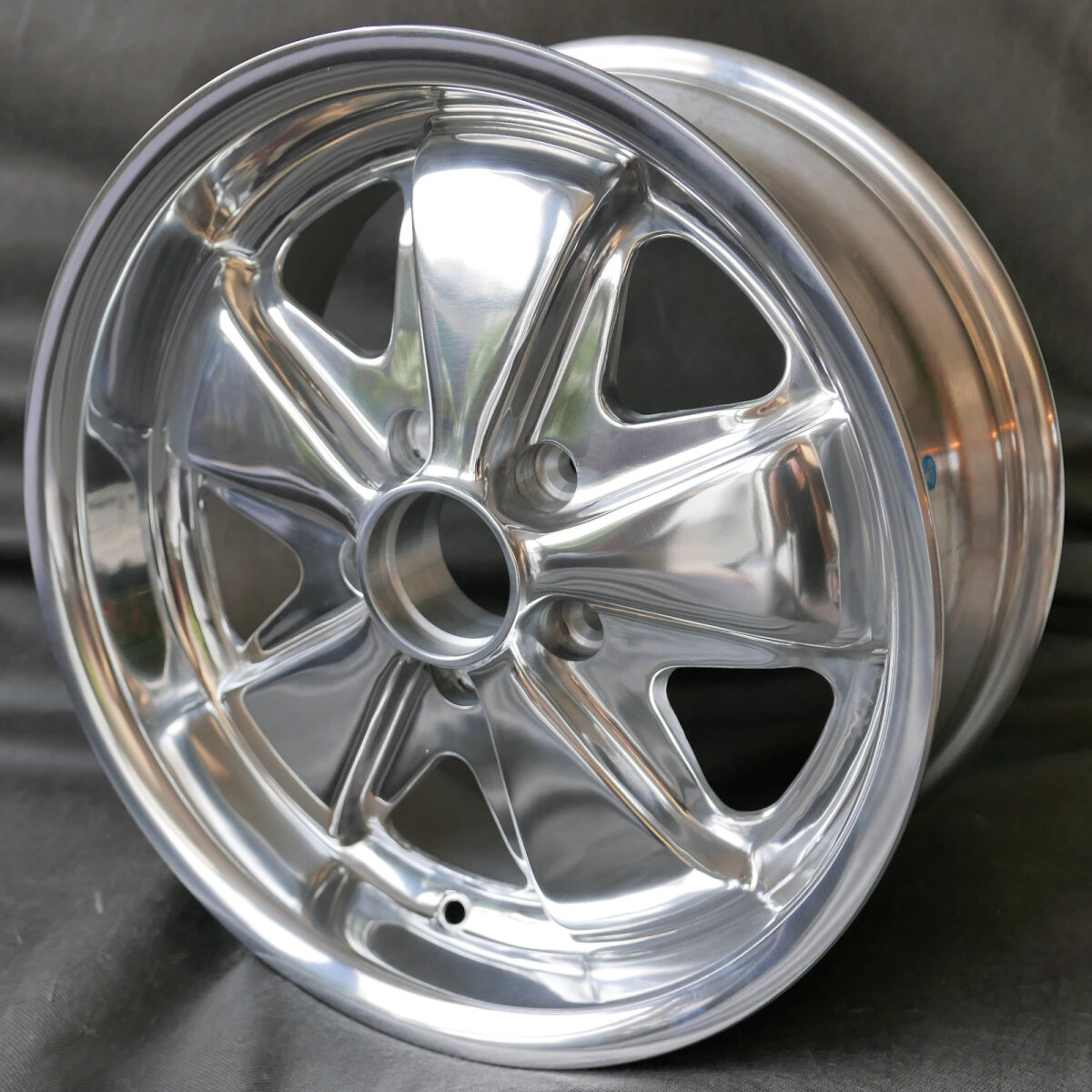 Maxilite 5-Spoke Style 7x16 – VW T2b
