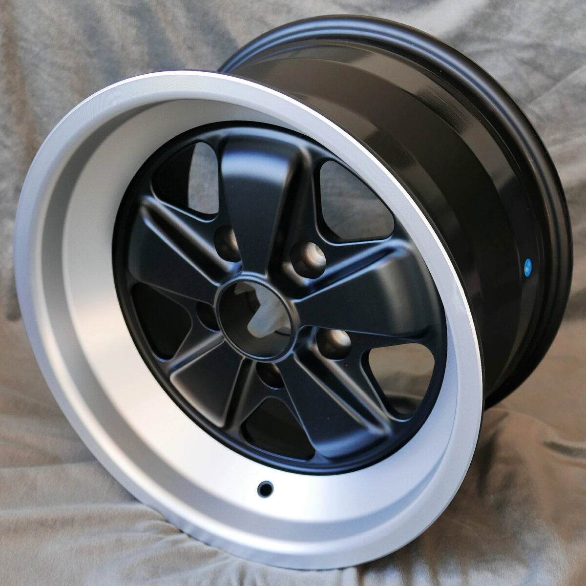 Maxilite 5-Spoke Style 9x16 – Porsche 911 Turbo 3.3