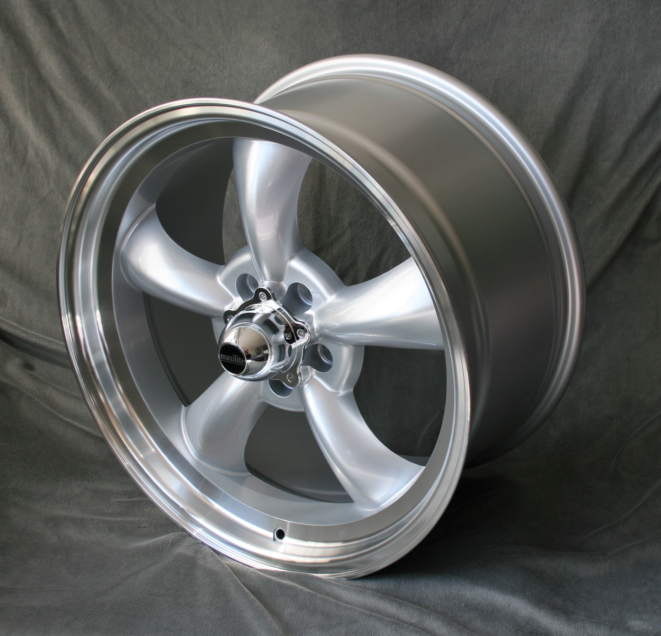 Maxilite Torque Thrust Style 10x19 5x114.3 - ARTT1019SP