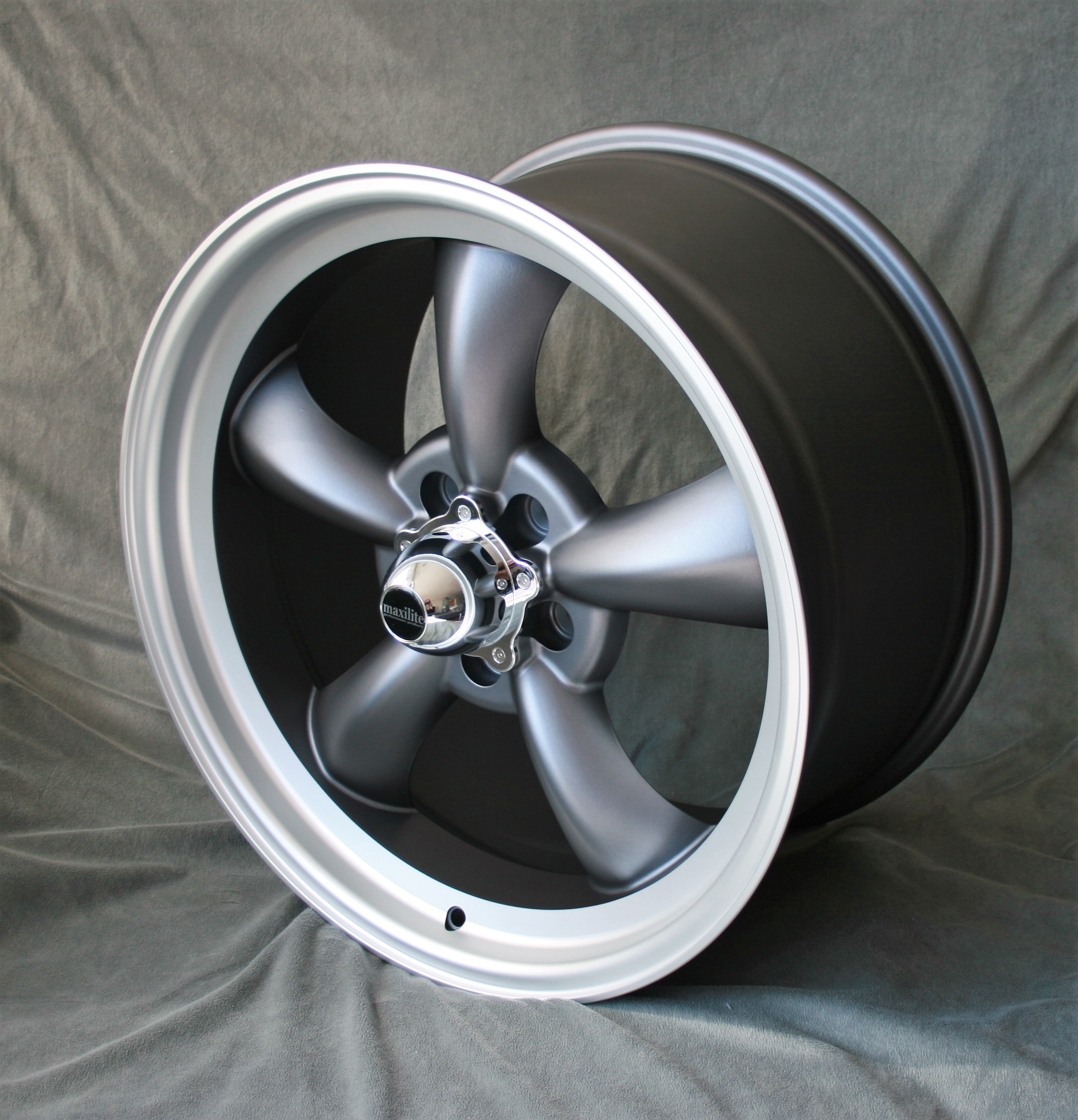Maxilite Torque Thrust Style 10x19 5x114.3 - ARTT1019AP