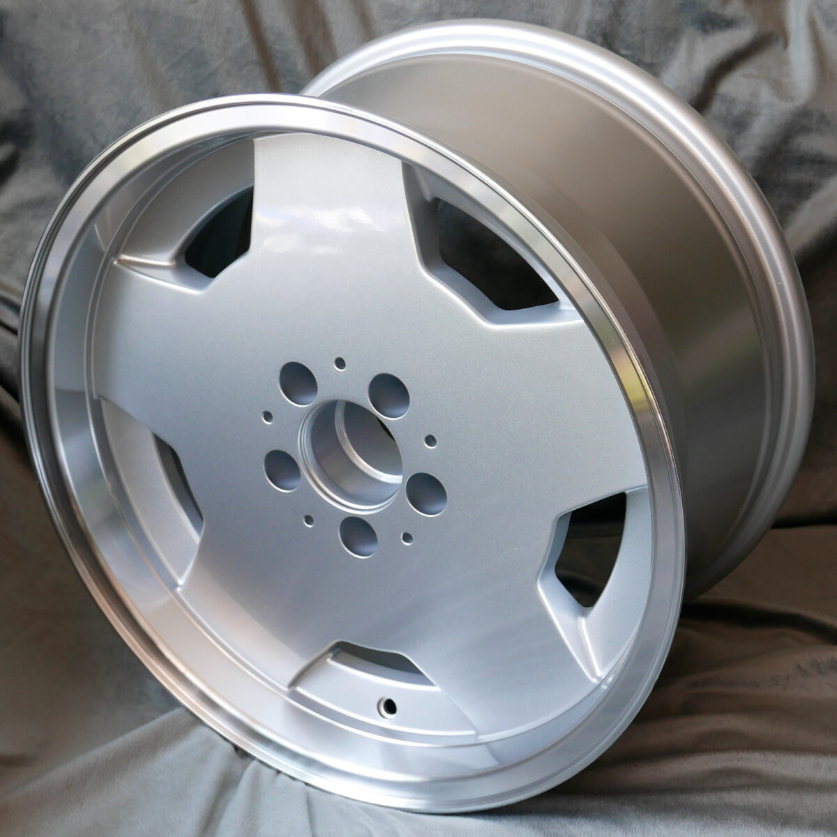Maxilite Aero Style 9x17 – Mercedes W126