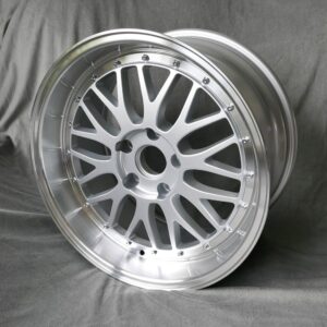 Maxilite Le Mans Style 10x17 – BMW 8er E31
