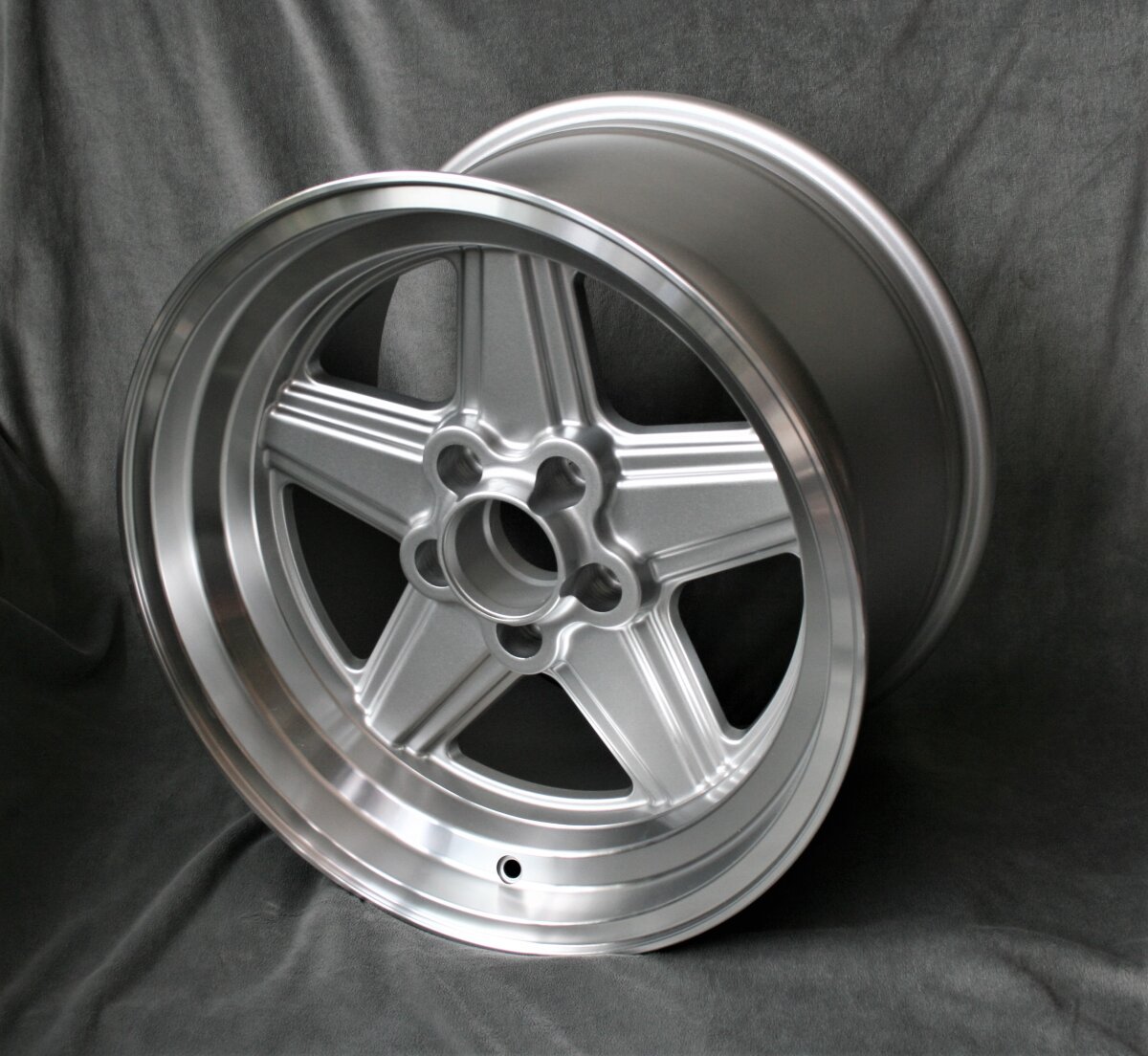 Maxilite Penta Style, 10x17 Mercedes R107SL/SLC -8/1986