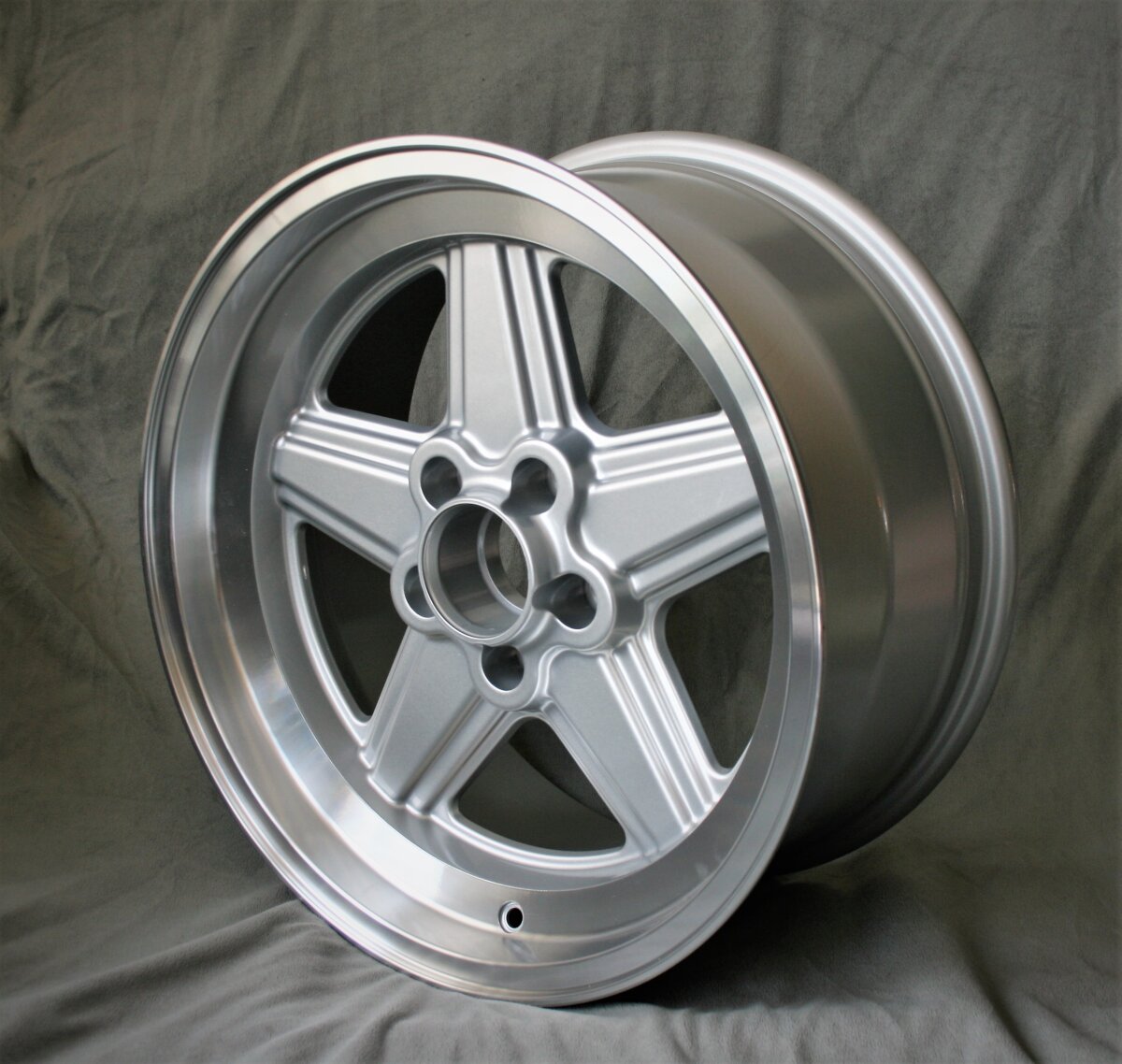 Maxilite Penta Style, 8x17 Mercedes W109
