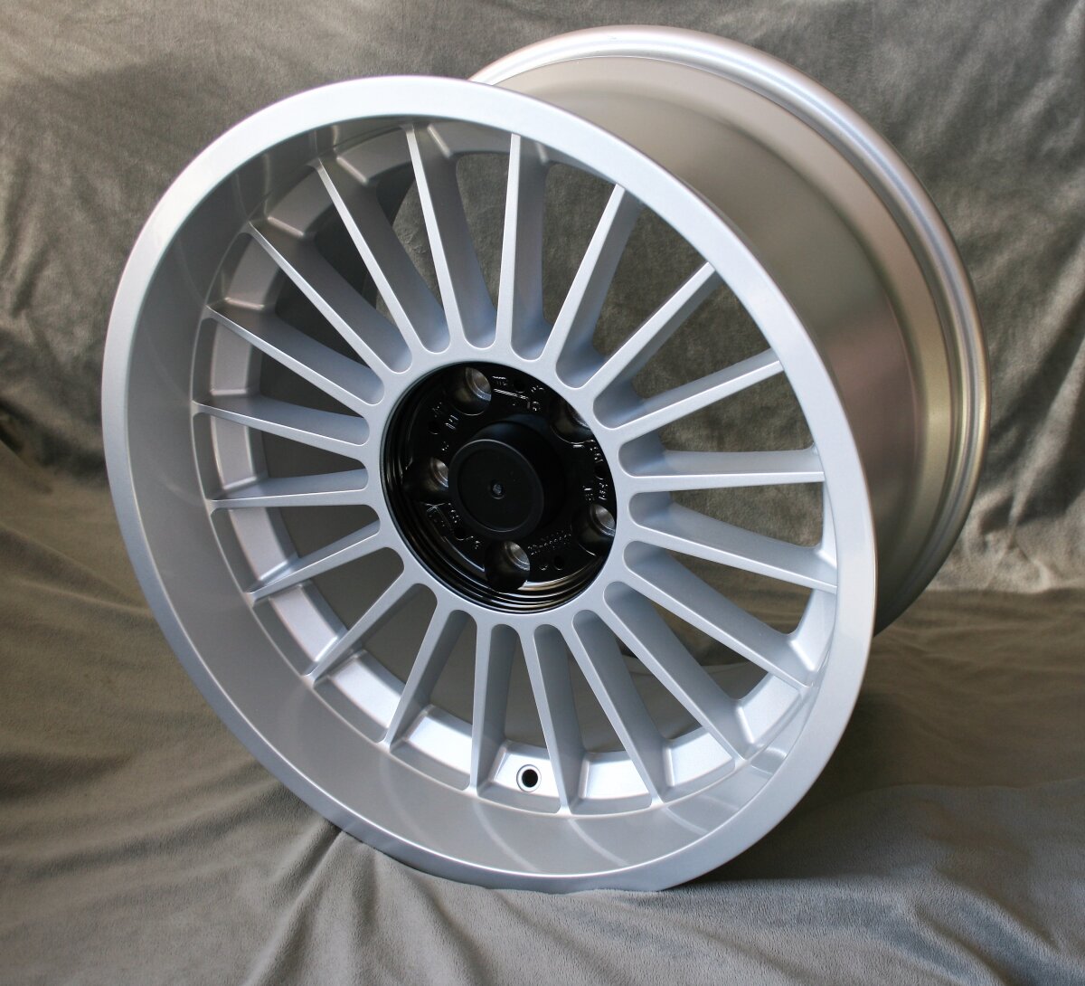 Maxilite Alpina Style, 10,5x18 BMW 6er E24