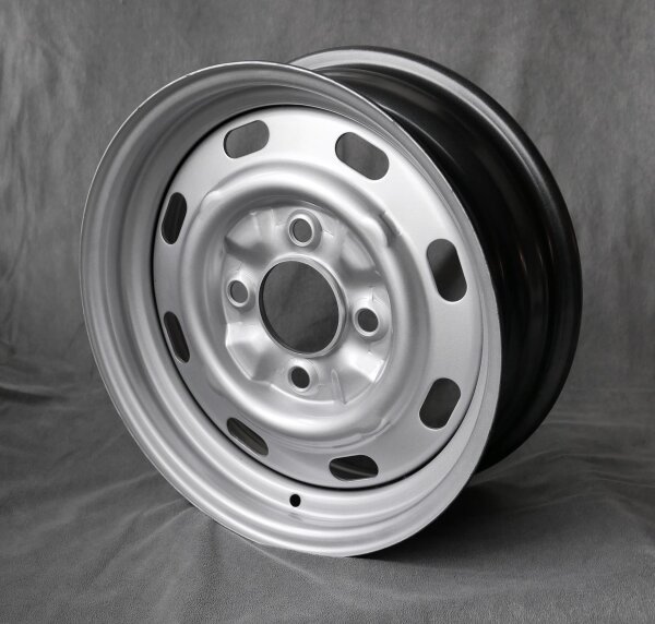 Maxilite Steel Wheel Style 5.5x15 5x205 - SWVWBEE55155205